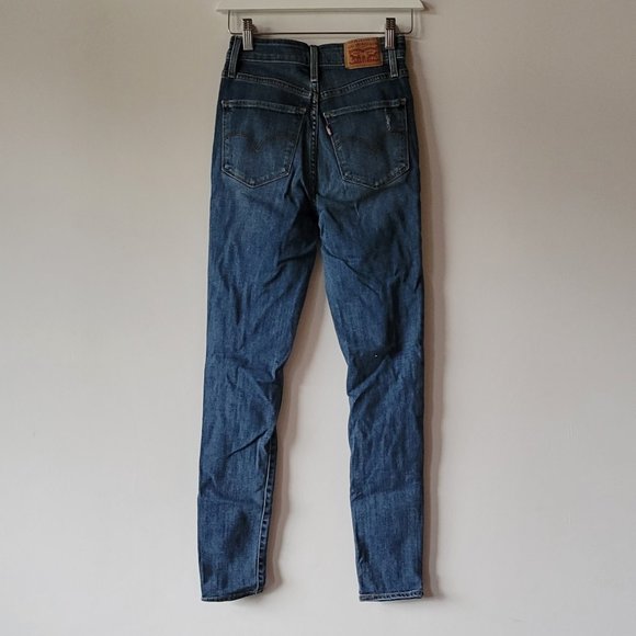 Levi's Women's 721 High Rise Skinny Jeans - Picture 2 of 5